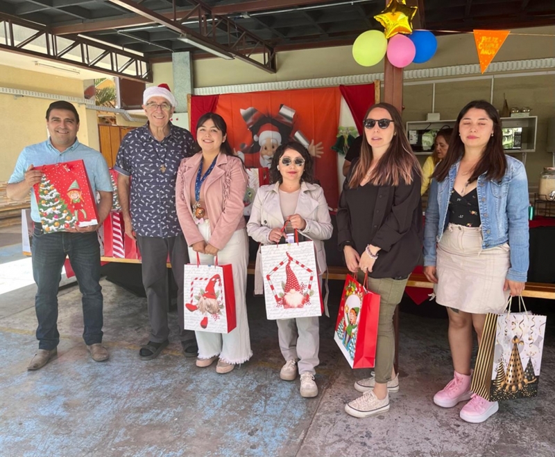 Comunidad Educativa de Salesianos Copiapó celebra el Sentido de la Navidad y festeja a sus Educadores