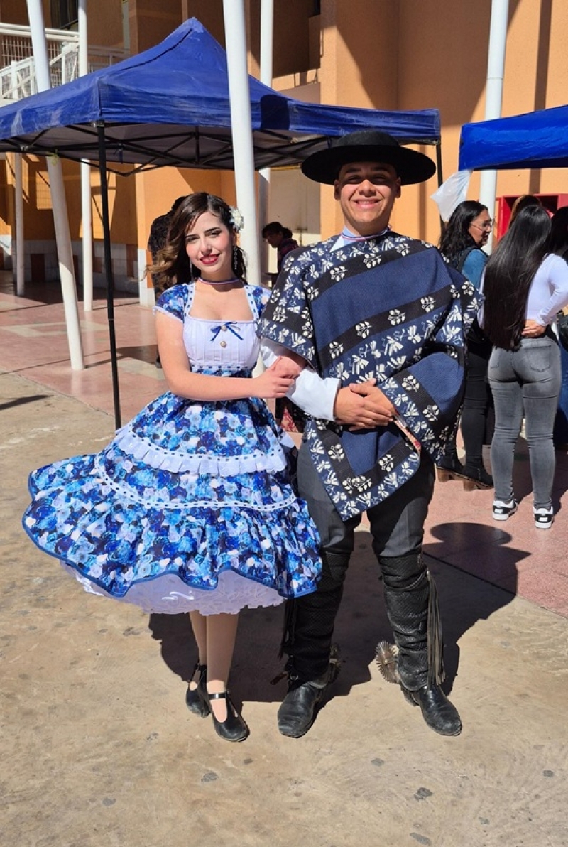 Estudiantes Salesianos brillan en el 4º Encuentro Comunal de Cueca