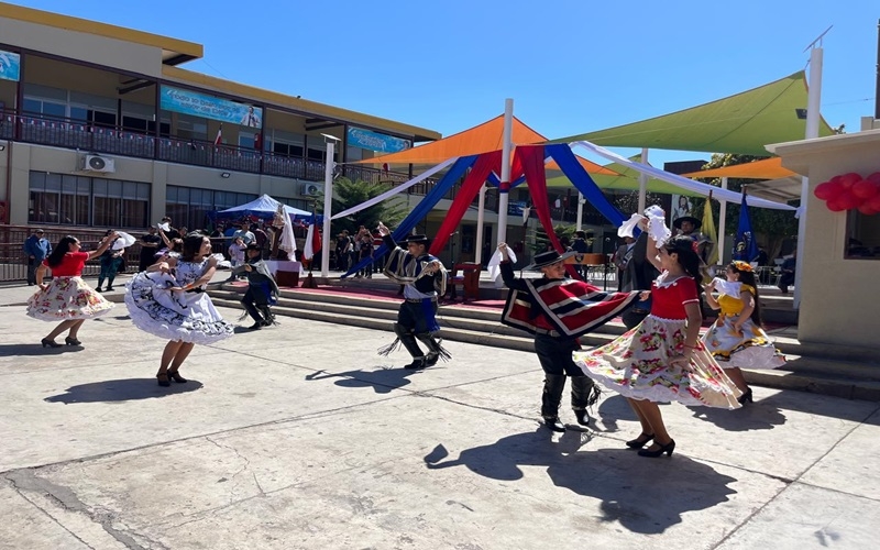 Kermesse de Fiestas Patrias reunió a más de 800 personas